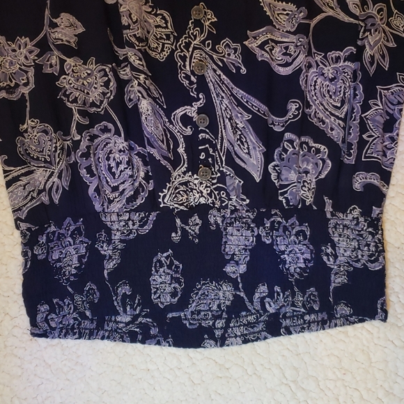 Top - Picture 2 of 3